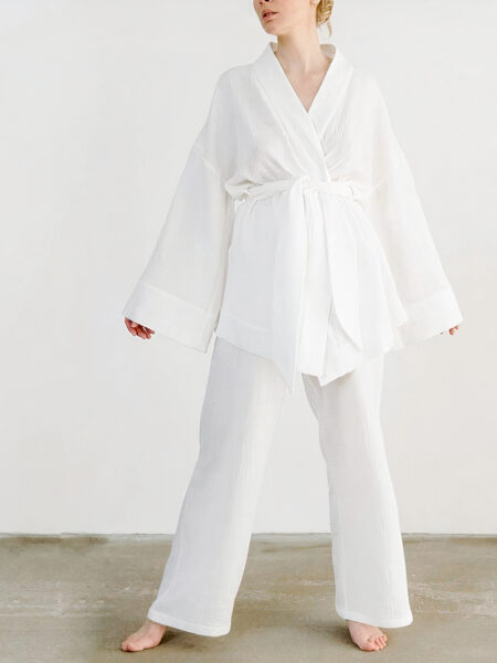 Ensemble kimono court femme en crêpe uni blanc