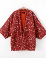 Kimono court rouge à motifs fleuris